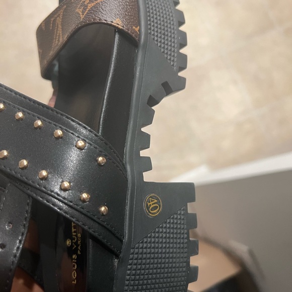 Louis Vuitton Black and Brown Monogram Sandals - Picture 3 of 3